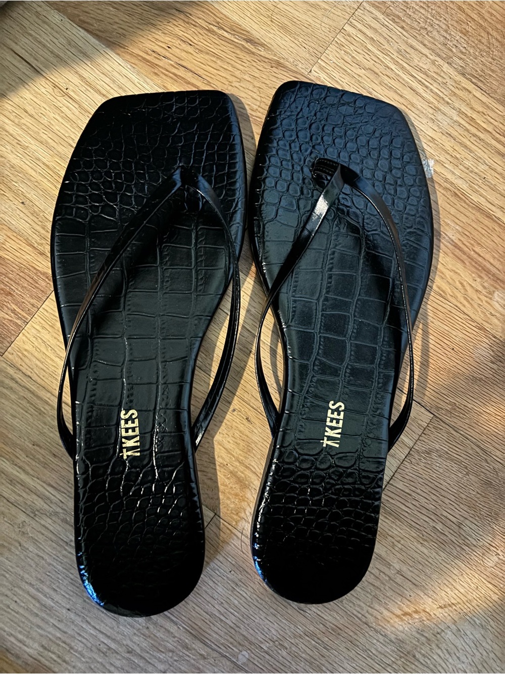 TKEES Black Croc-Texture Slim-Strap Sandals